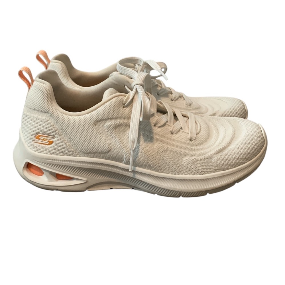 Skechers Bobs white sneakers size 8 Athleisure travel casual comfort memory foam